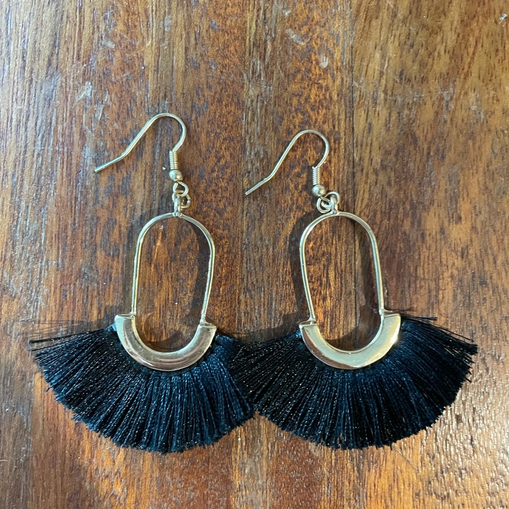 Gold dangly earrings